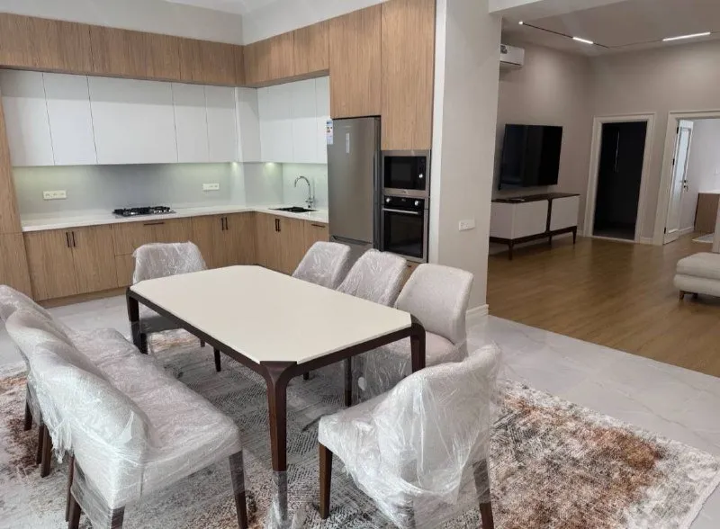 130 м², 3-комн. квартира, 4/7