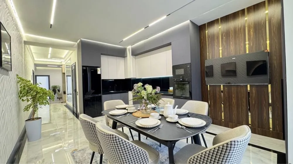 100 м², 3-комн. квартира, 7/10