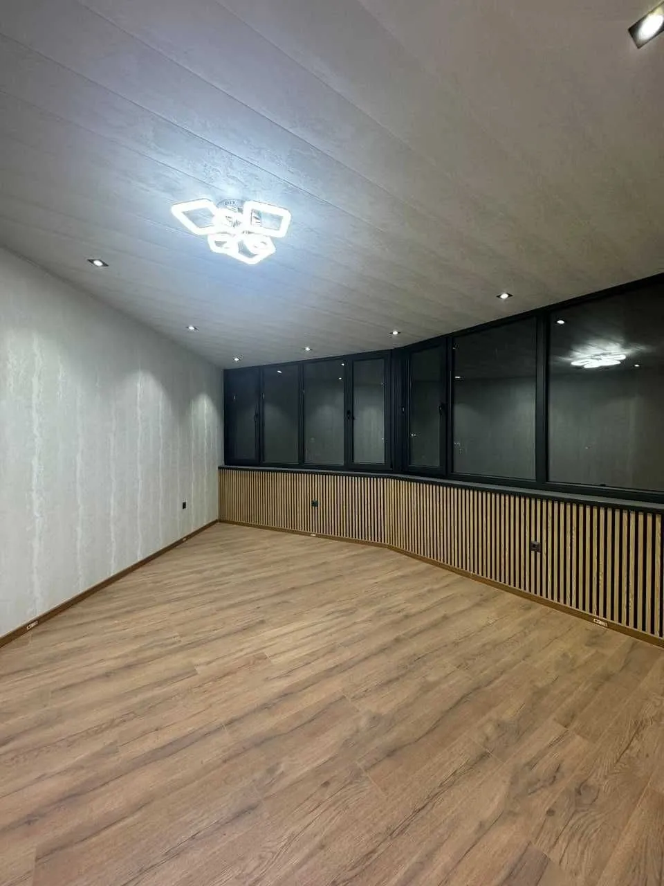 161 м², 4-комн. квартира, 3/12