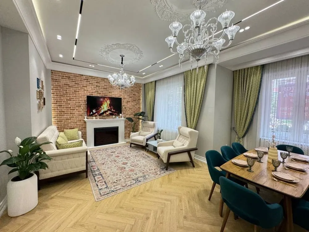 188 м², 5-комн. квартира, 1/8