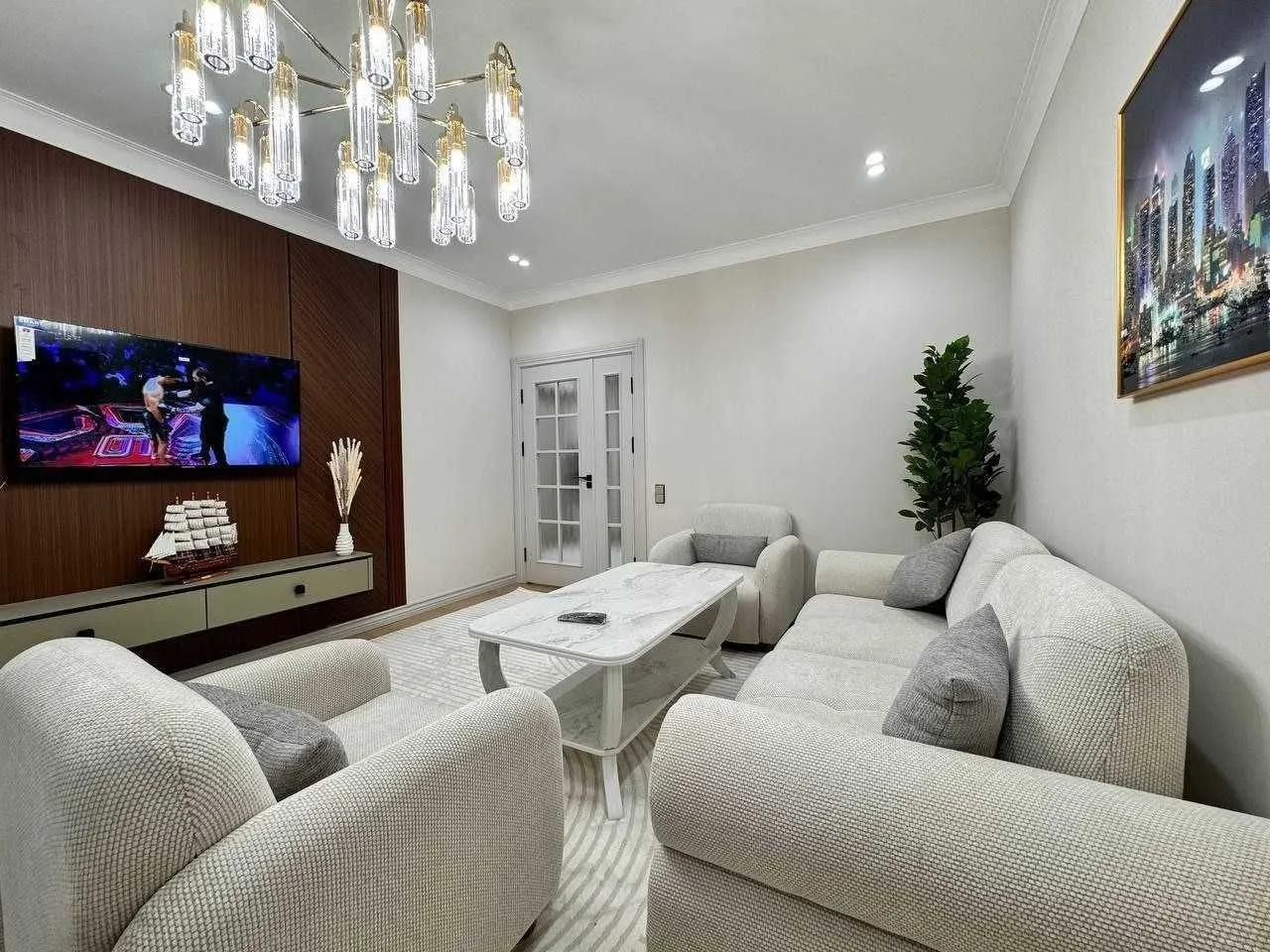 100 м², 4-комн. квартира, 4/10