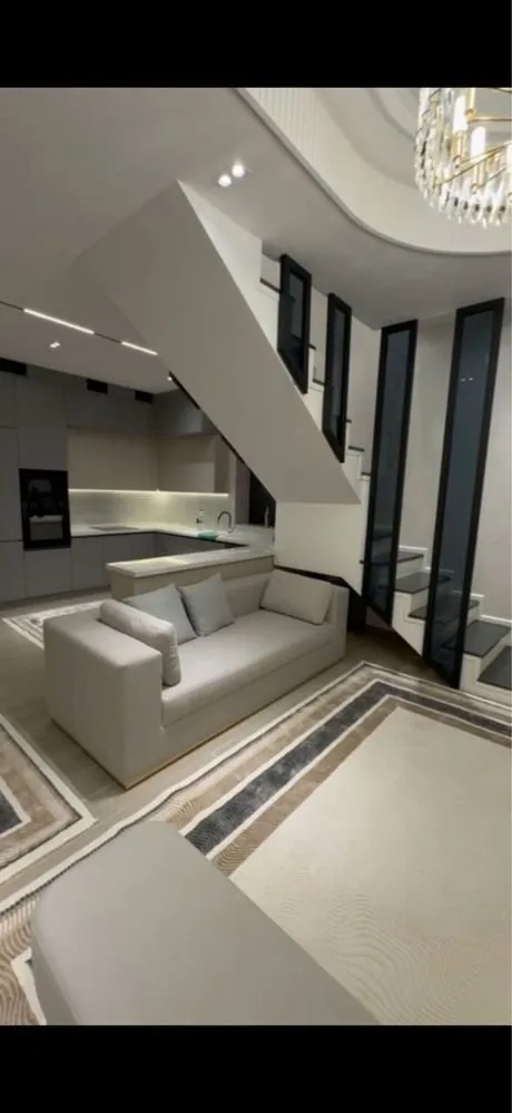 105 м², 4-комн. квартира, 1/10