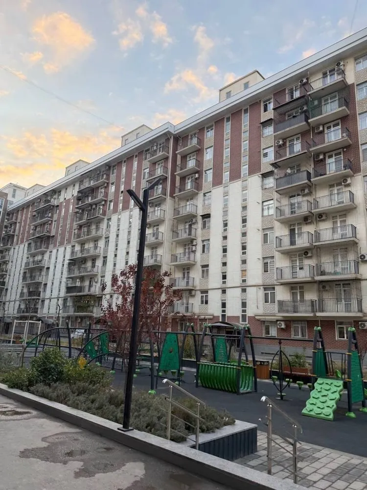 63 м², 3-комн. квартира, 2/10