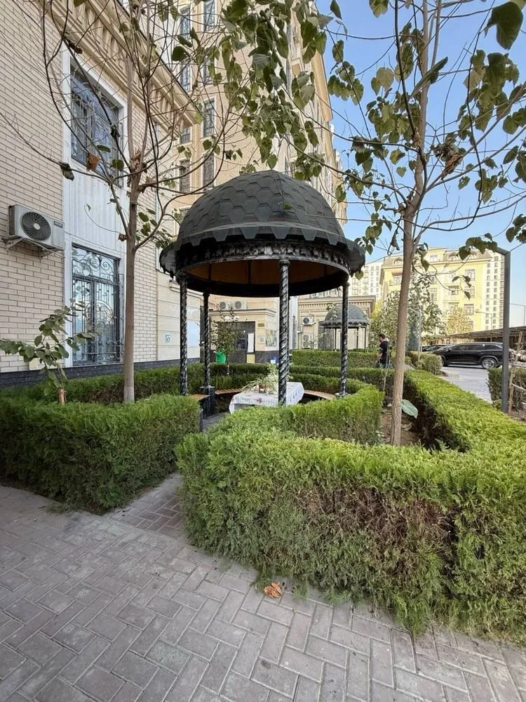 162 м², 5-комн. квартира, 8/9