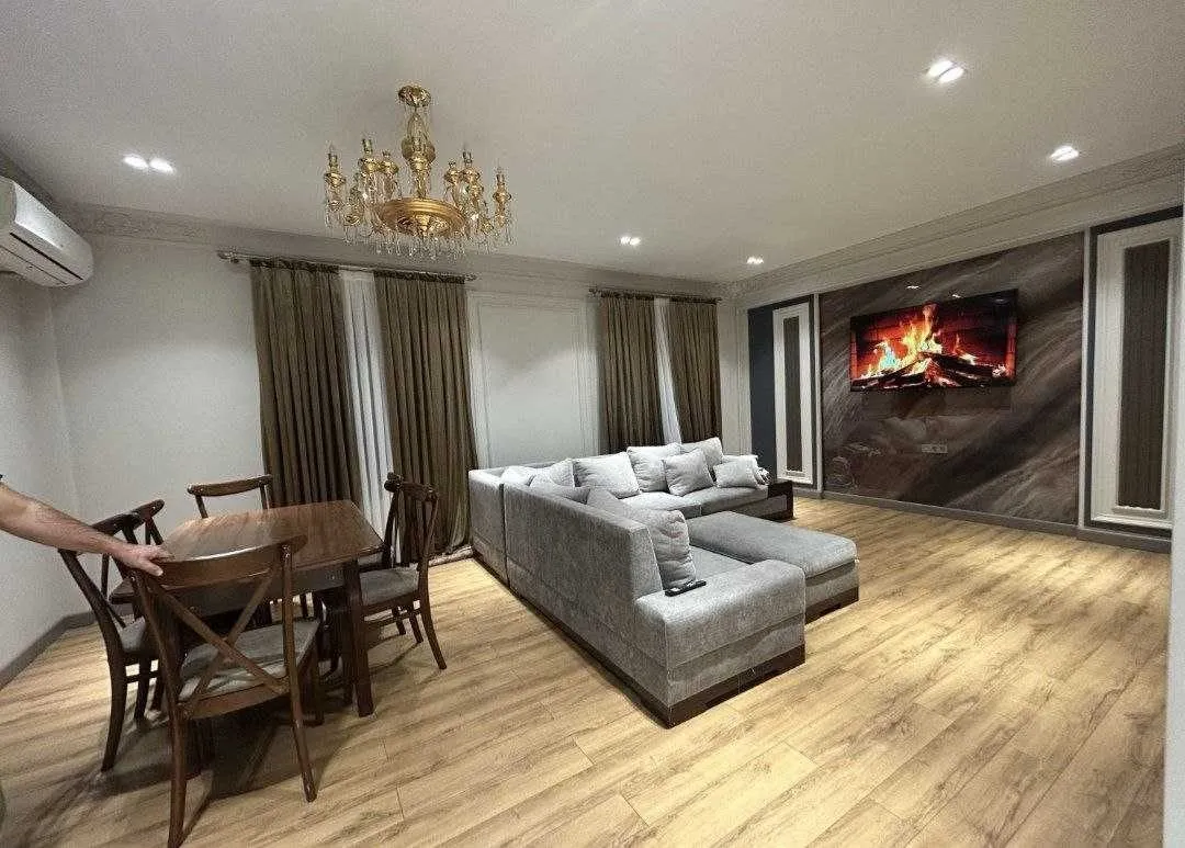 130 м², 3-комн. квартира, 3/12