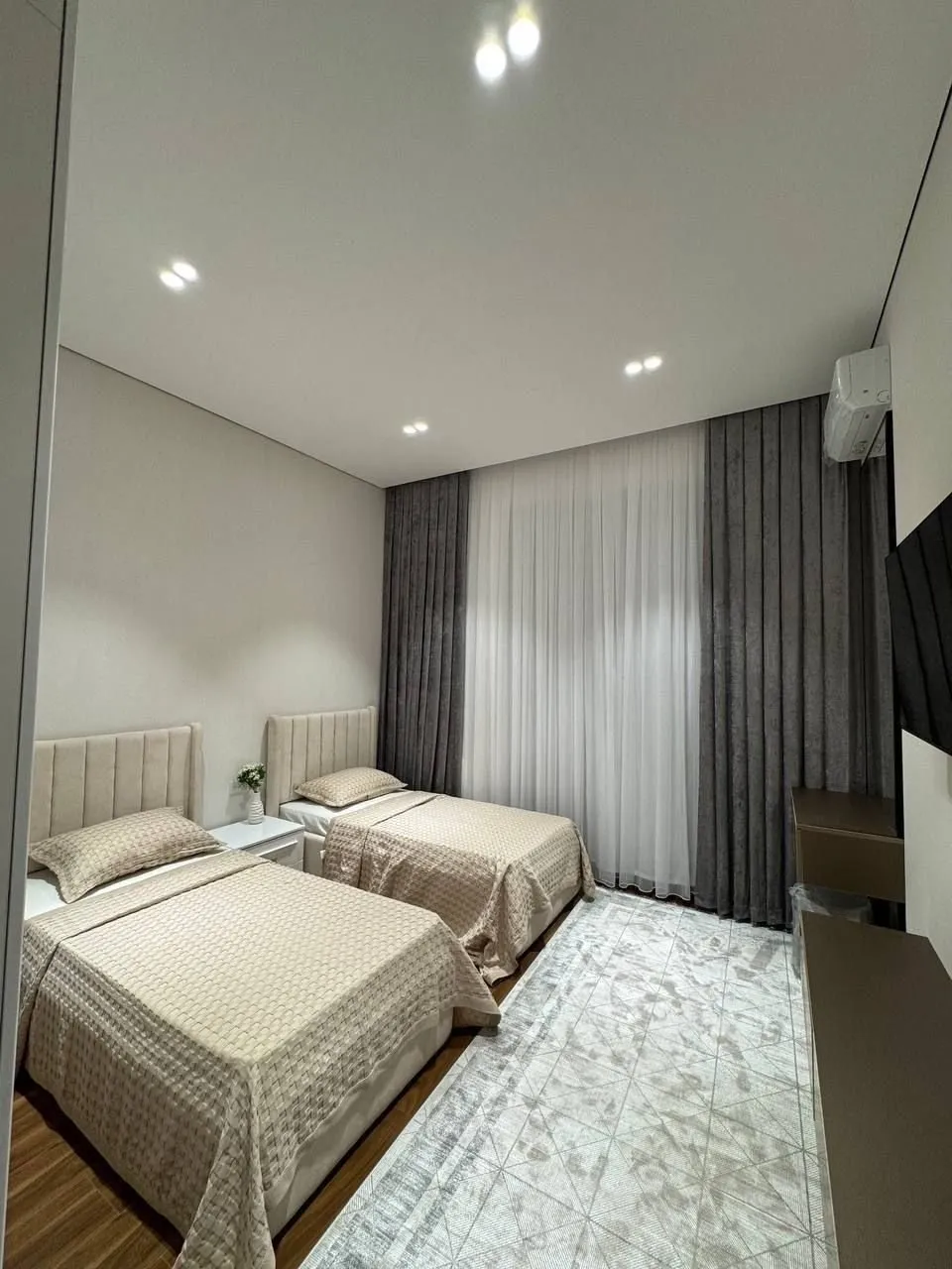 100 m², 4-xonali kvartira, 6/10