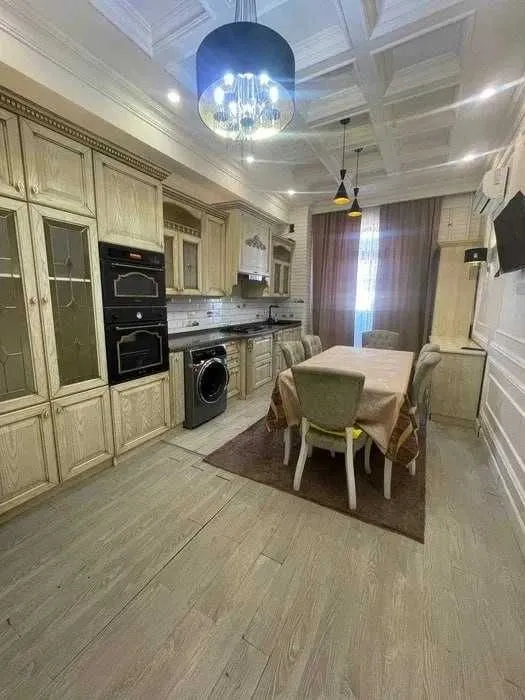 136 m², 3-xonali kvartira, 7/9
