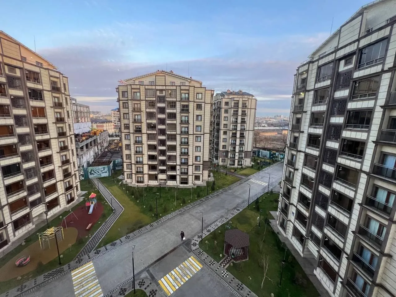 70 м², 2-комн. квартира, 2/9