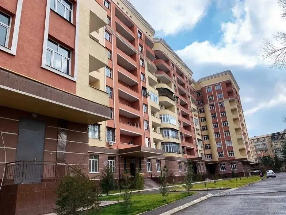 105 м², 4-комн. квартира, 2/9