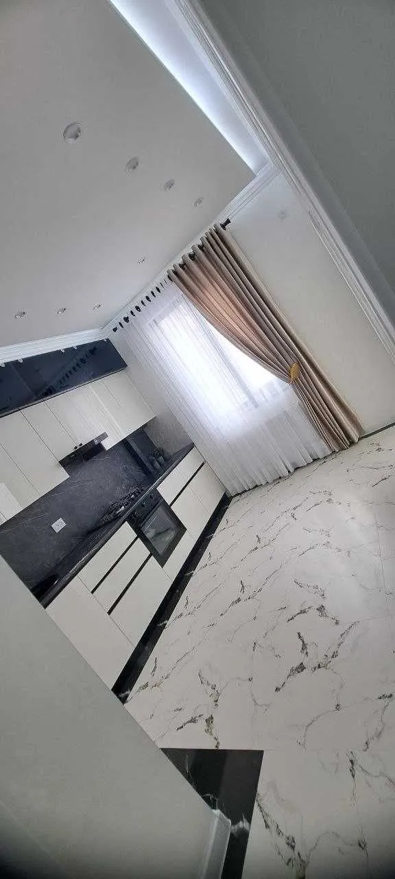 61 м², 2-комн. квартира, 2/10