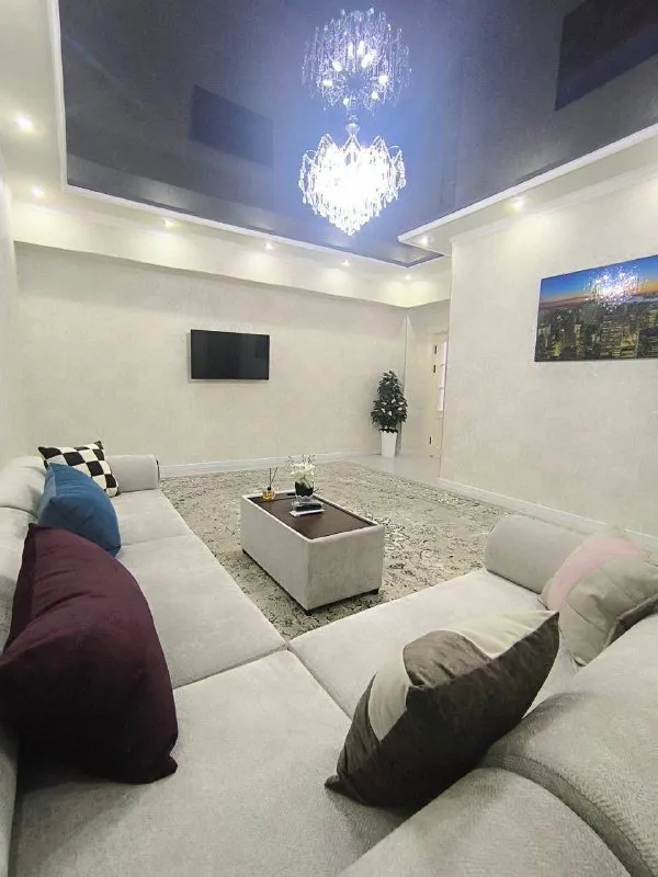 100 m², 3-xonali kvartira, 8/10