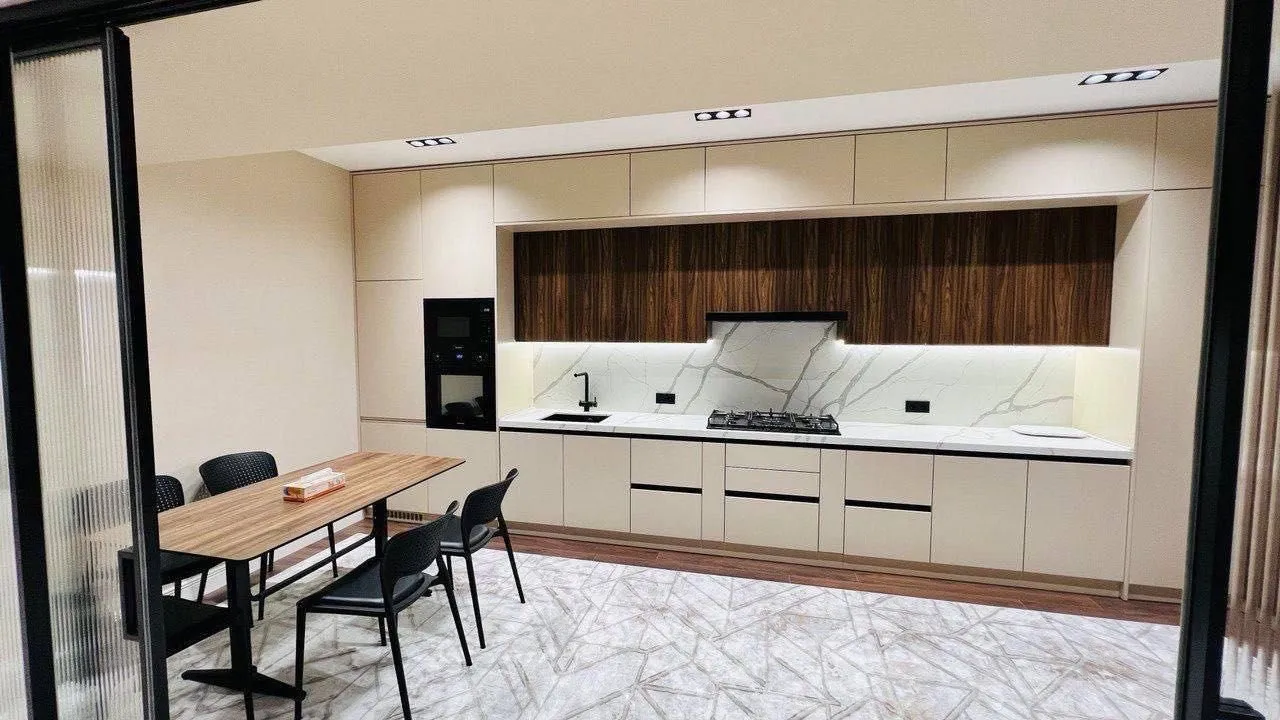 235 м², 4-комн. квартира, 2/10