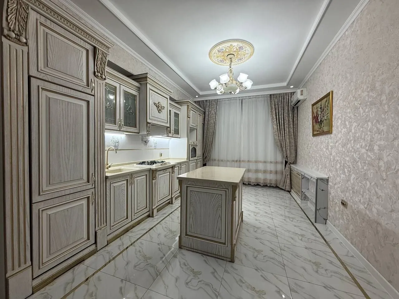 130 м², 4-комн. квартира, 1/6