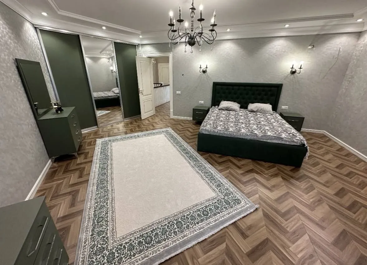 202 м², многокомнатная квартира, 10/10