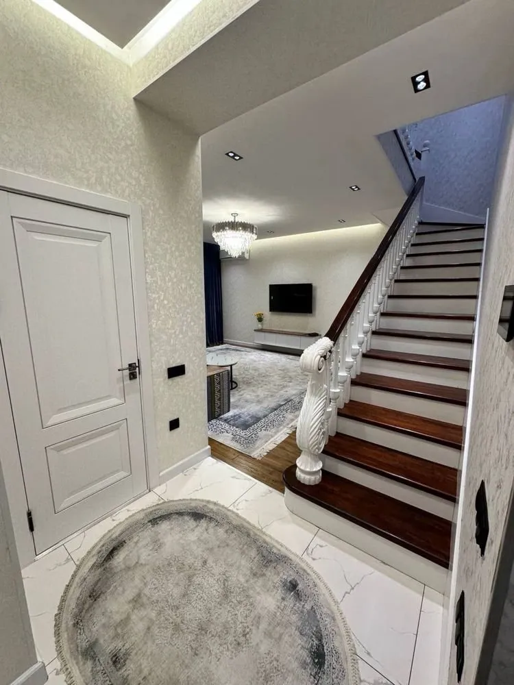100 м², 3-комн. квартира, 9/10