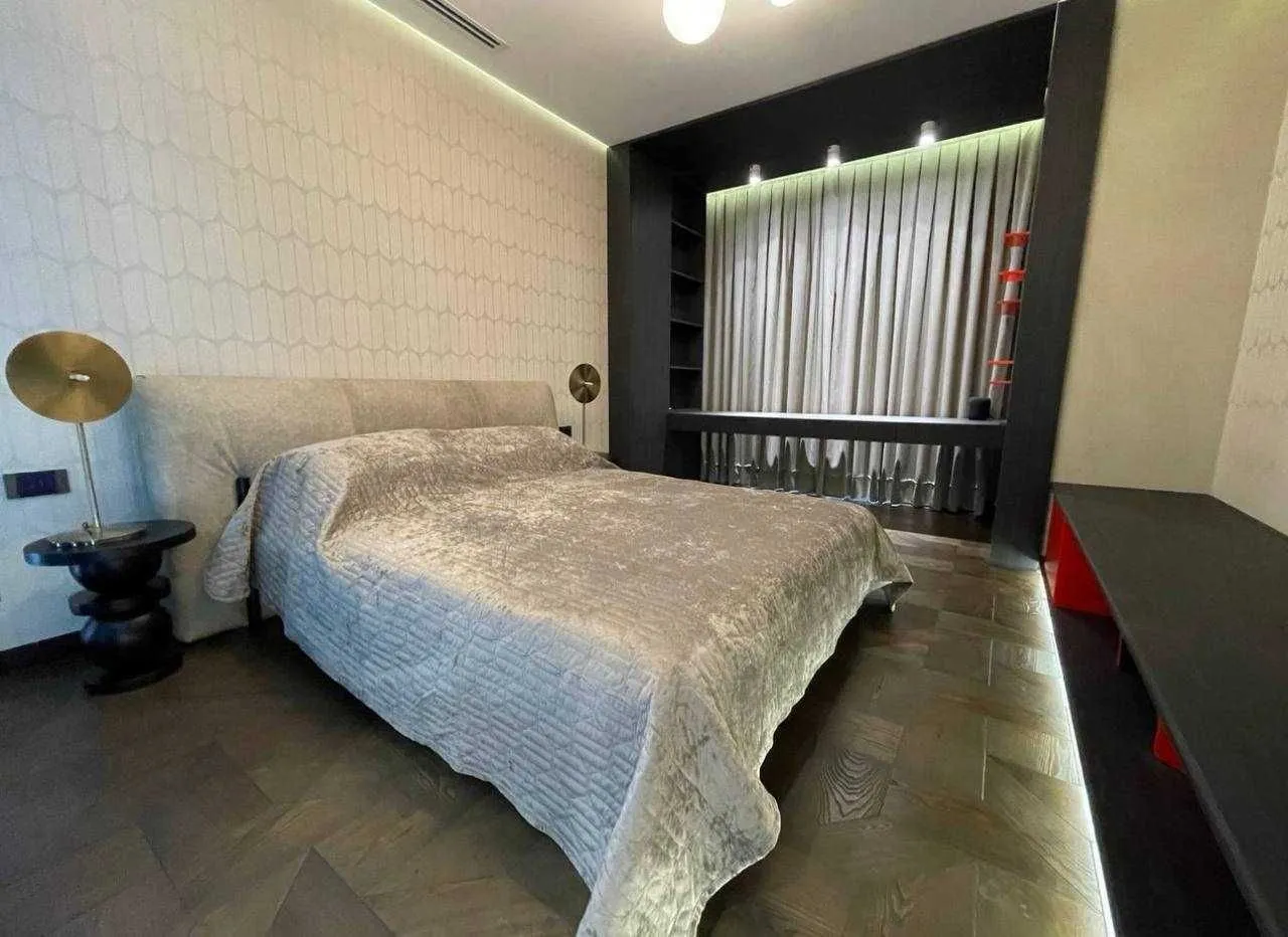 323 м², 5-комн. квартира, 14/14