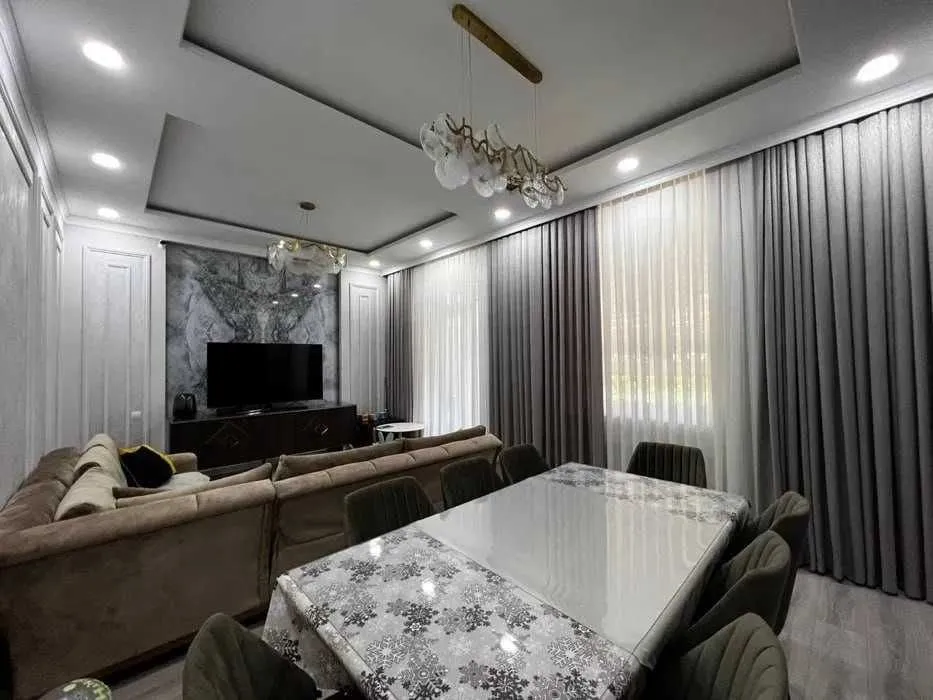180 м², 5-комн. квартира, 1/9