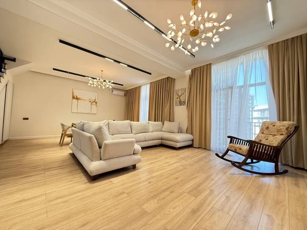 152 м², 4-комн. квартира, 9/10