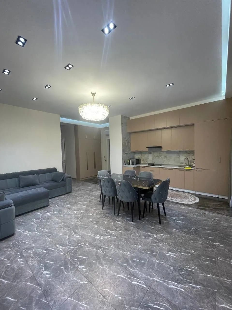 73 m², 3-xonali kvartira, 8/9
