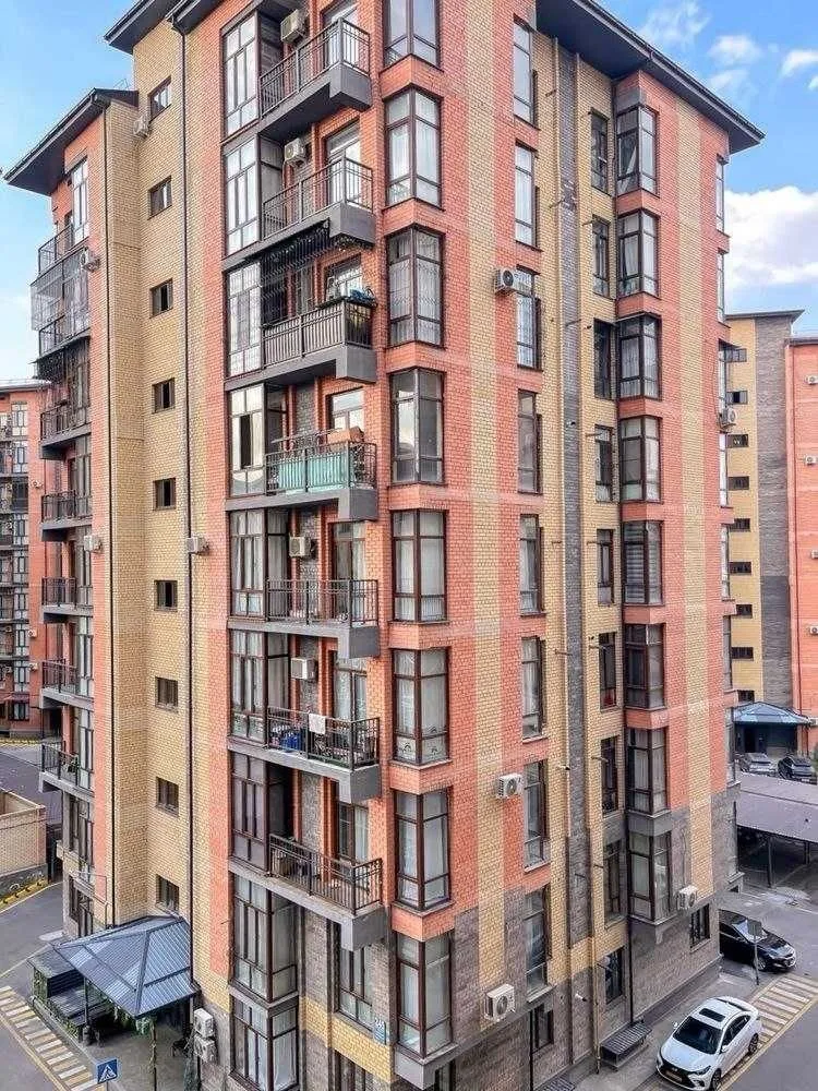 170 м², 4-комн. квартира, 8/9