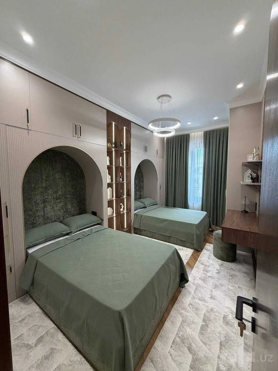 140 м², 4-комн. квартира, 8/9
