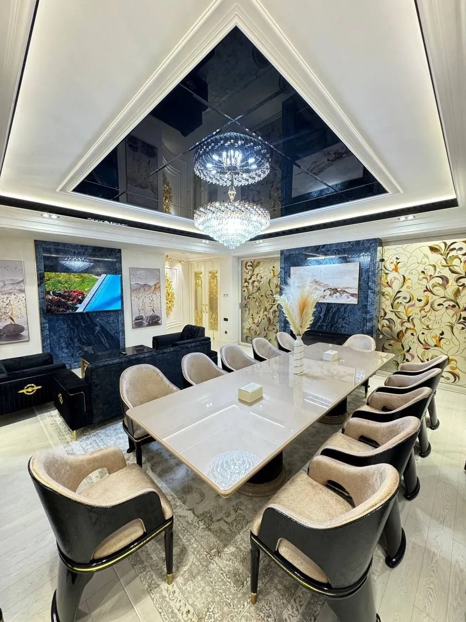 300 м², 5-комн. квартира, 7/8