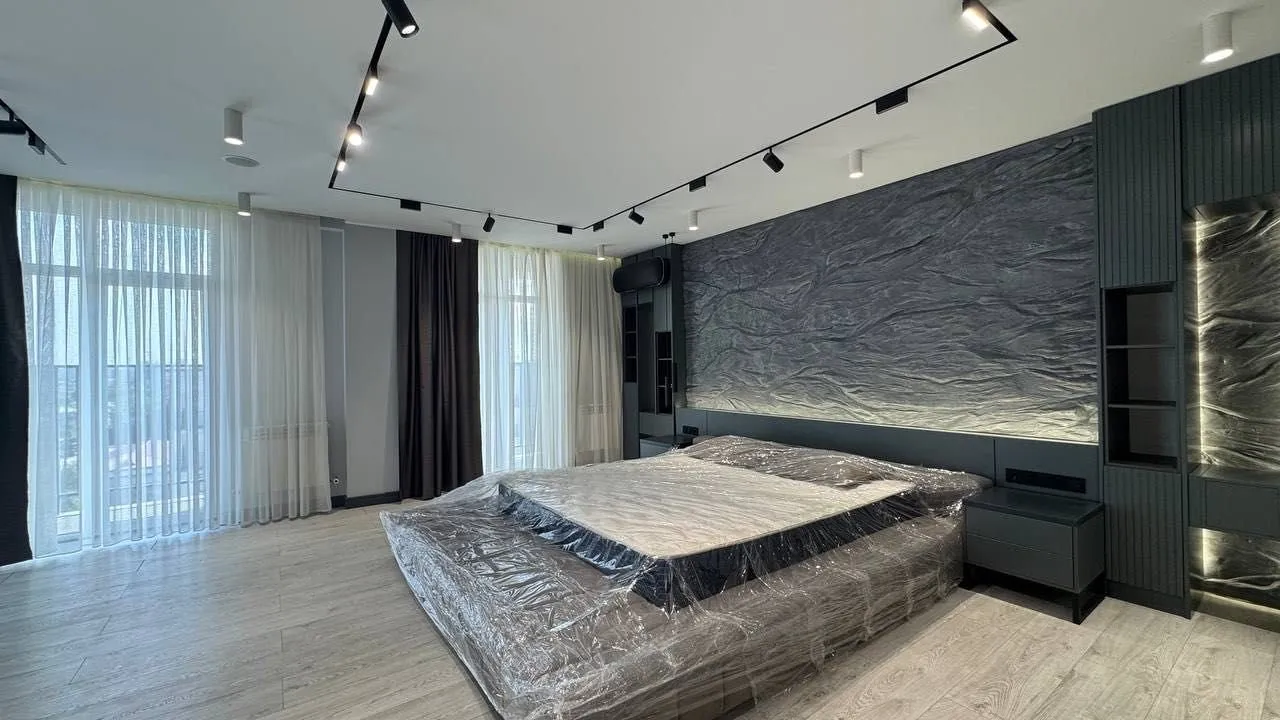 285 m², 3-xonali kvartira, 10/12