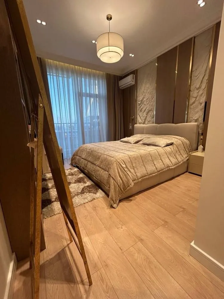 130 м², 4-комн. квартира, 3/6