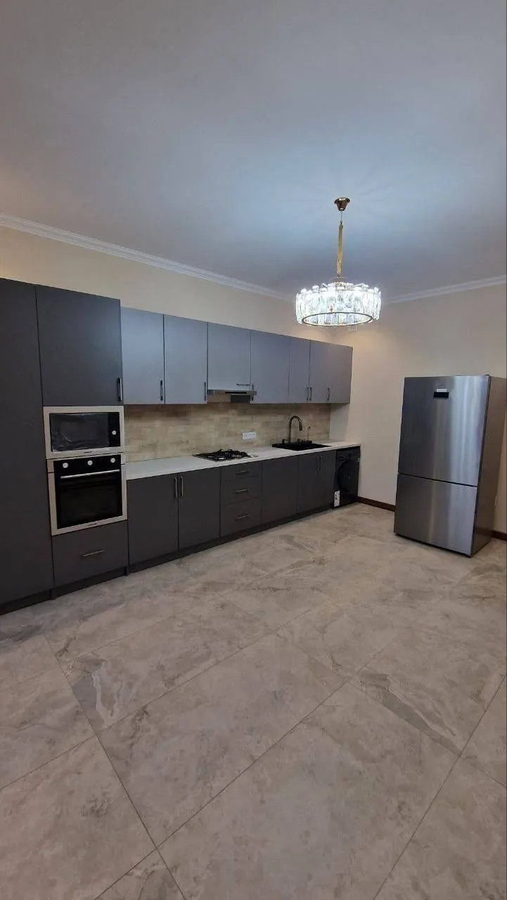 200 м², 5-комн. квартира, 9/10
