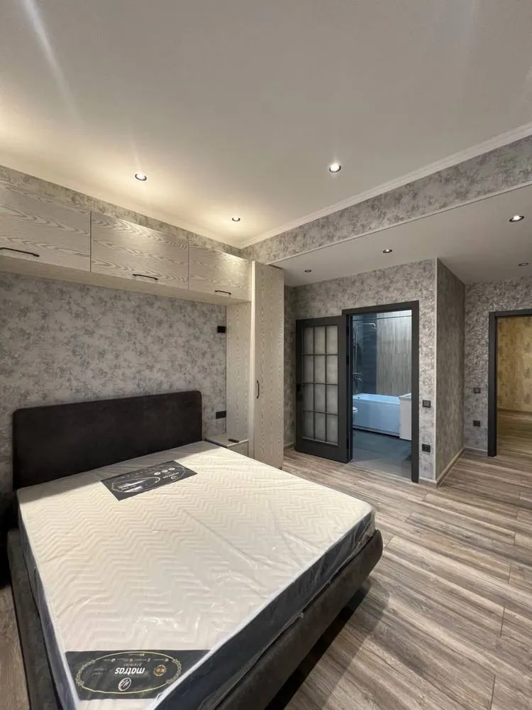 110 м², 3-комн. квартира, 4/7