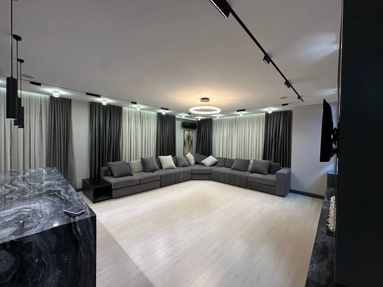 130 м², 3-комн. квартира, 12/13