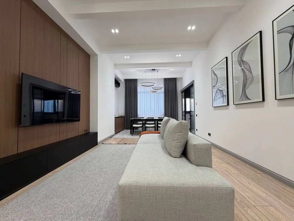 100 м², 3-комн. квартира, 9/9