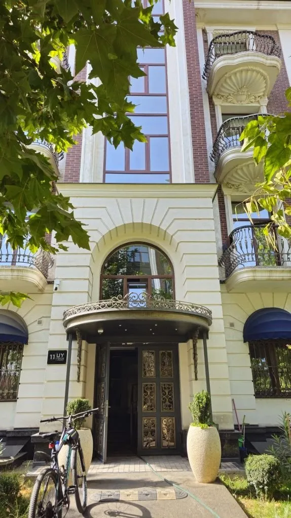 161 м², 4-комн. квартира, 1/5