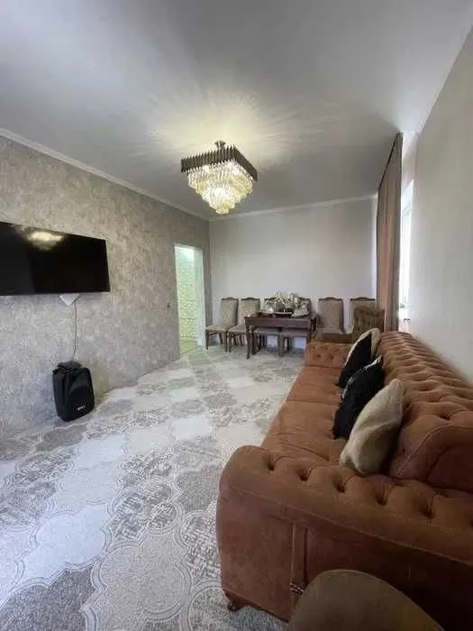 80 m², 3-xonali kvartira, 8/9