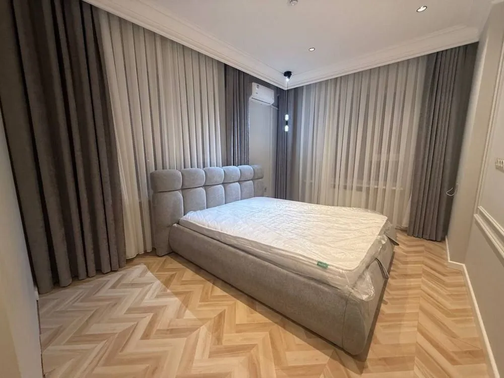 100 м², 3-комн. квартира, 6/12