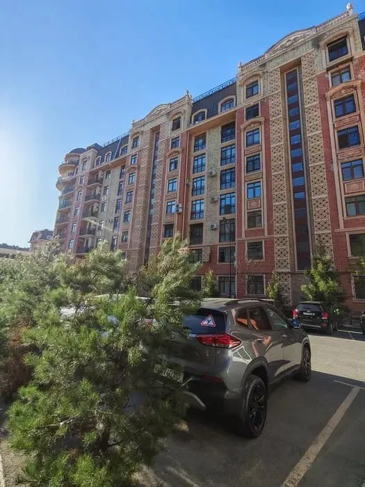 151 м², многокомнатная квартира, 1/8