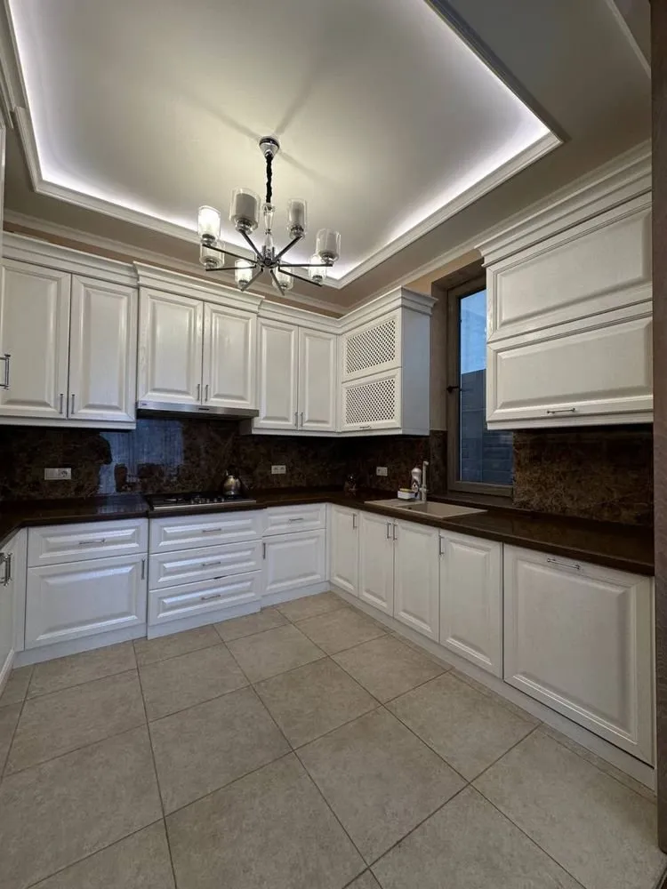 80 м², 3-комн. квартира, 8/10