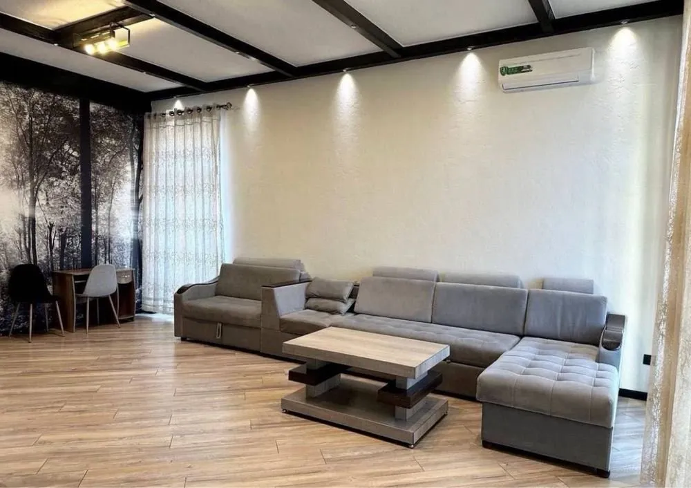 71 м², 2-комн. квартира, 2/10