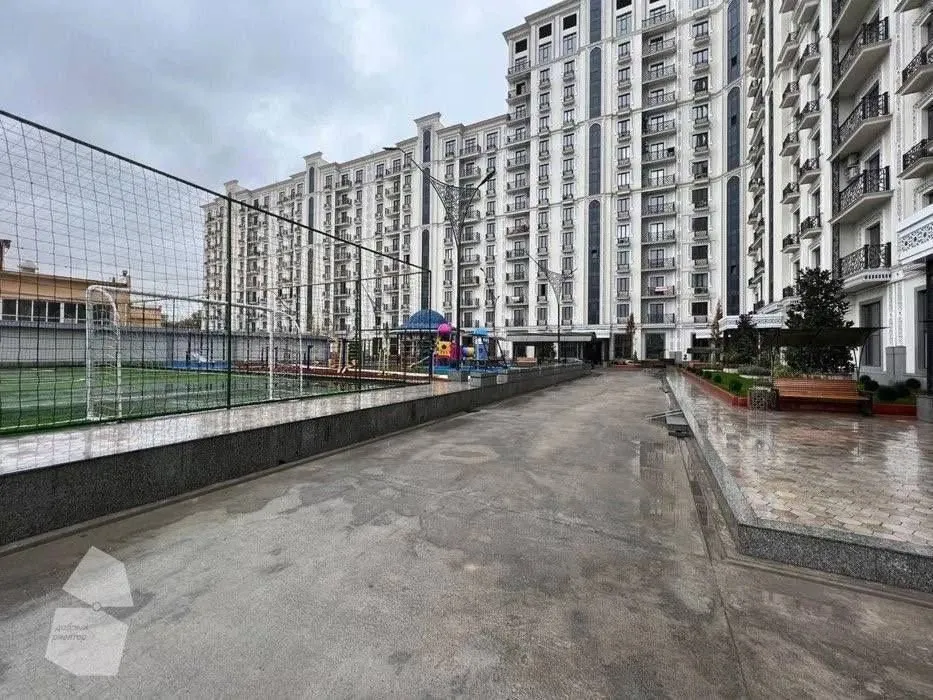 130 м², 4-комн. квартира, 4/10