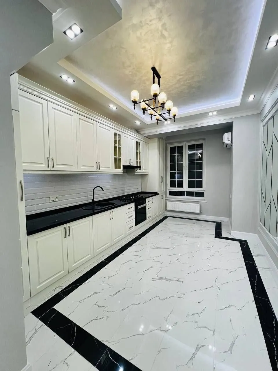 160 м², 5-комн. квартира, 8/9