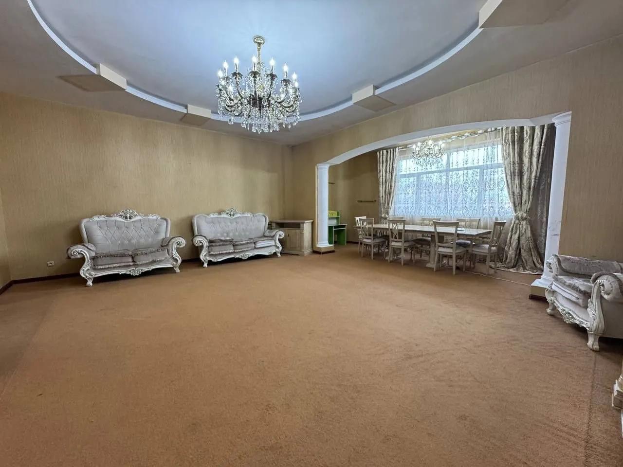 140 м², 5-комн. квартира, 3/5