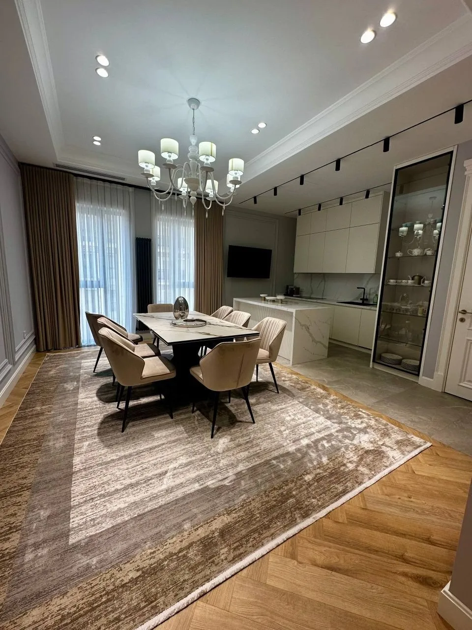 232 м², 5-комн. квартира, 5/10