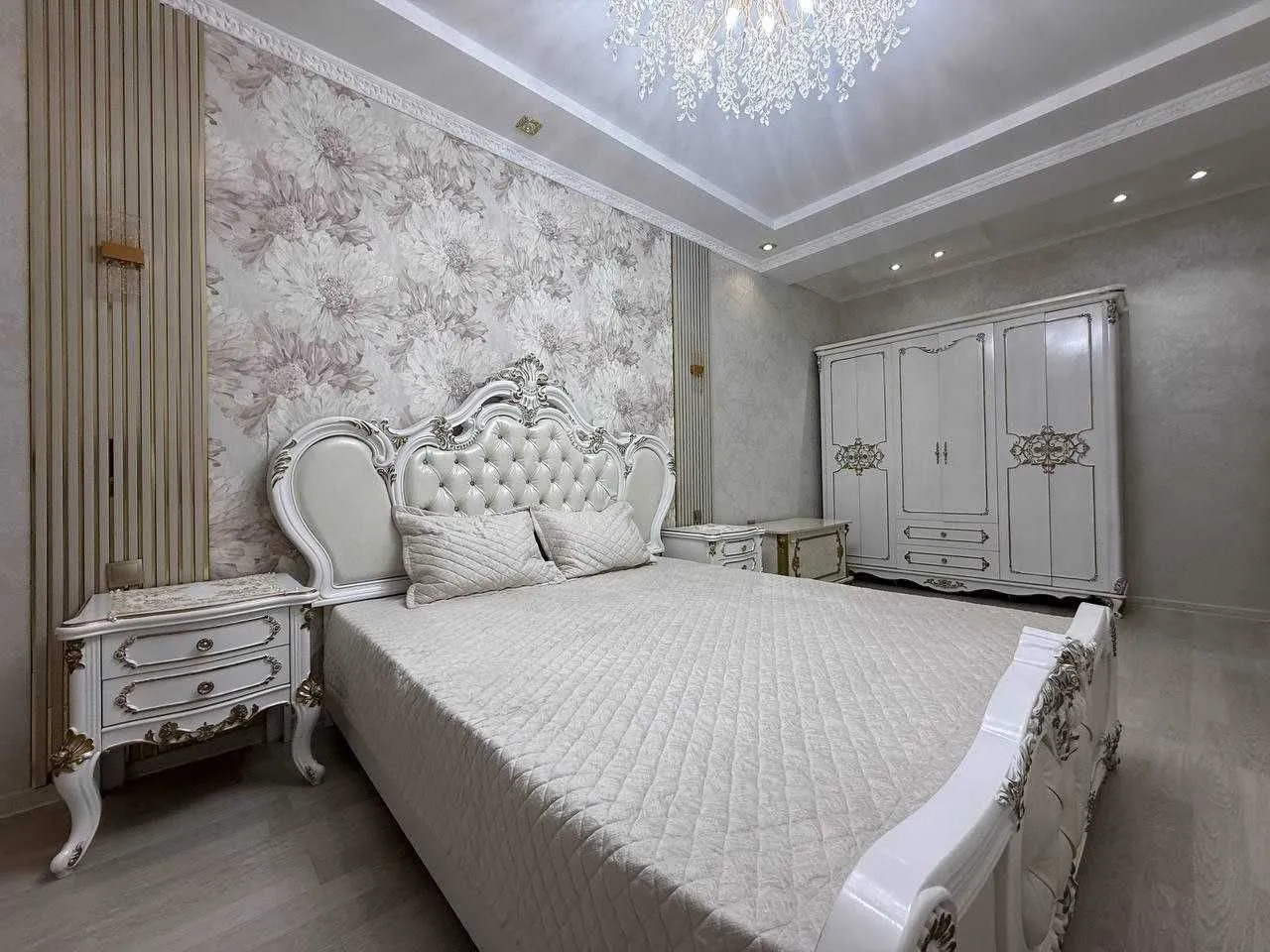 130 м², 4-комн. квартира, 1/6