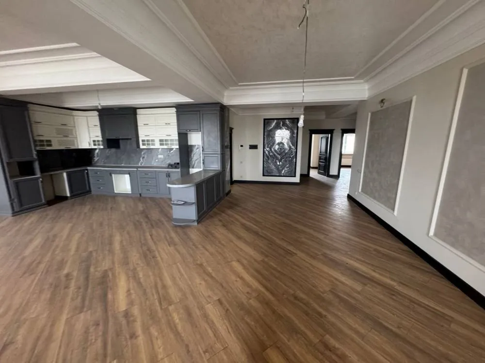 185 м², 4-комн. квартира, 6/6