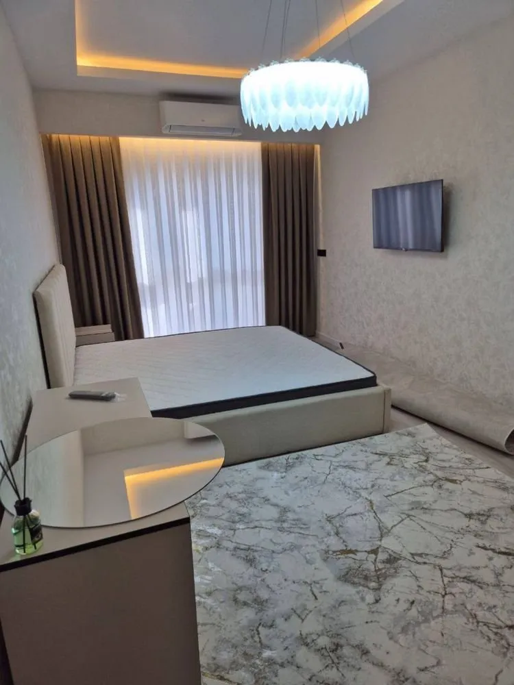 100 м², 3-комн. квартира, 3/15
