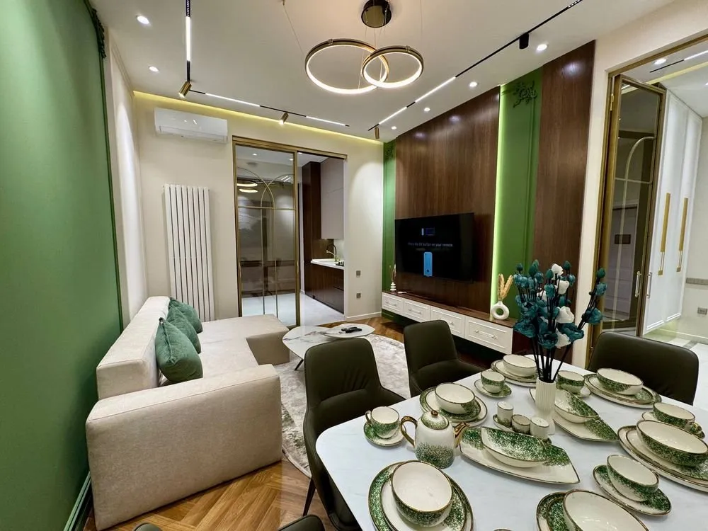 100 м², 4-комн. квартира, 6/10