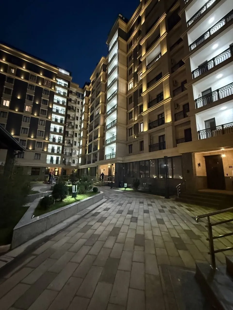 84 m², 3-xonali kvartira, 4/10