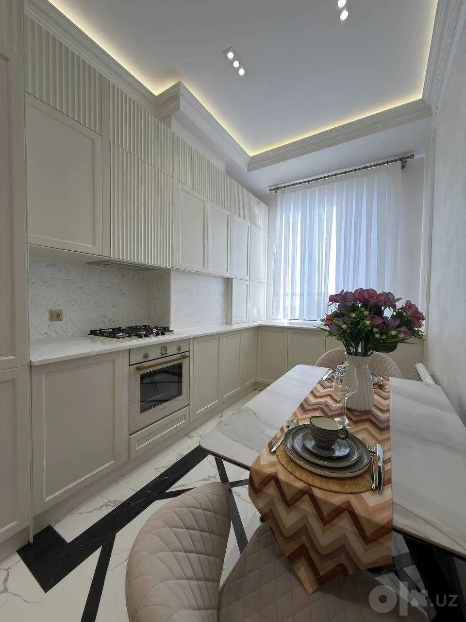409 м², 2-комн. квартира, 6/10