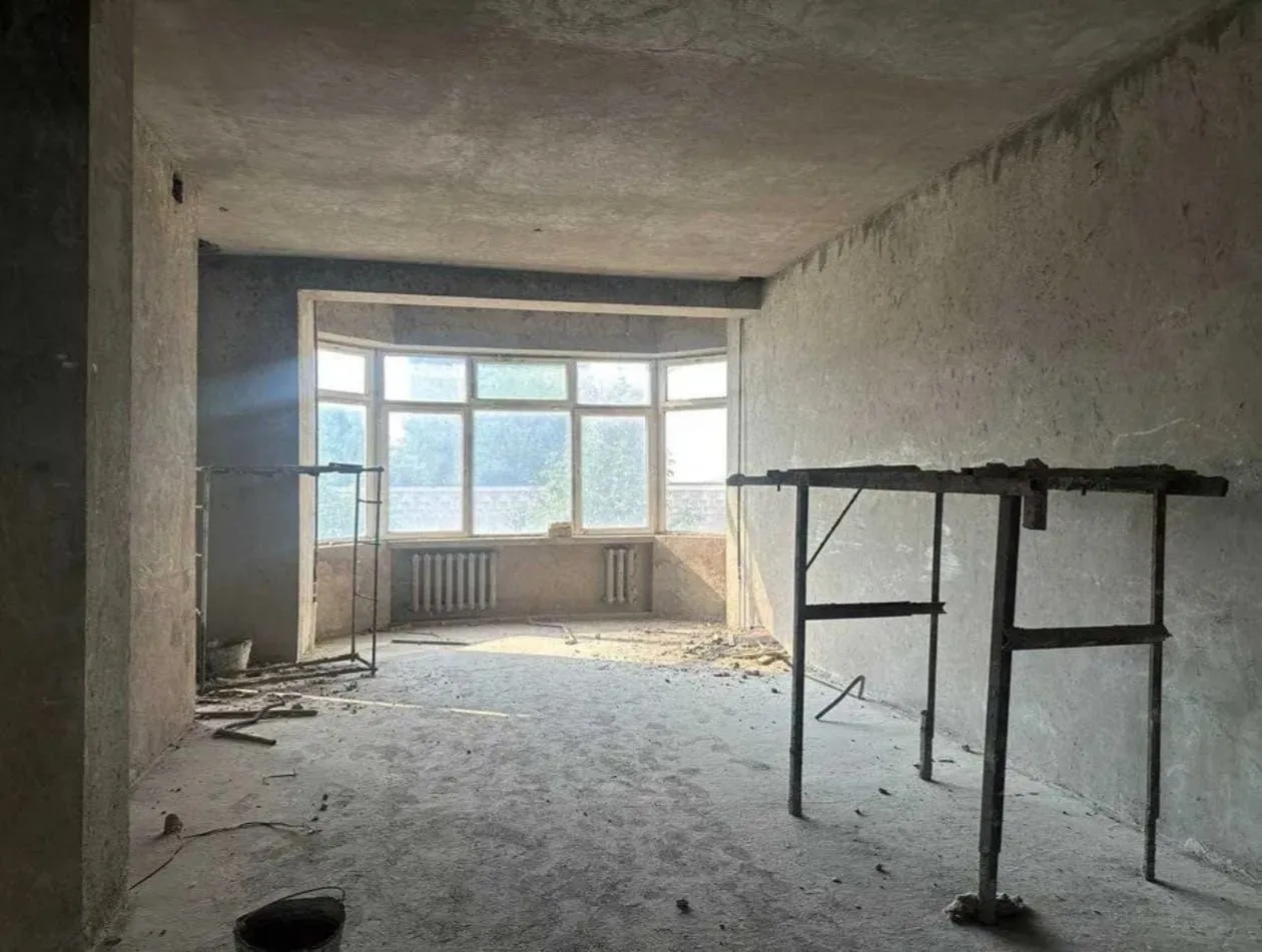 250 м², многокомнатная квартира, 3/7