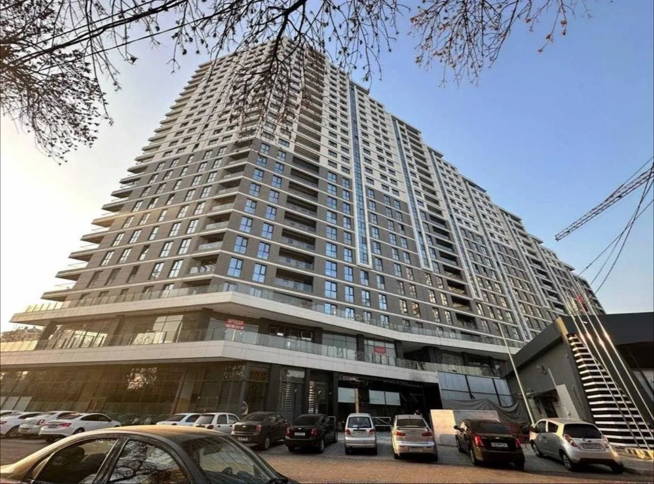 117 m², 4-xonali kvartira, 8/25